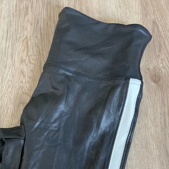 Spanx Faux Leather Leggings Side Stripe NWOT - Picture 6 of 6